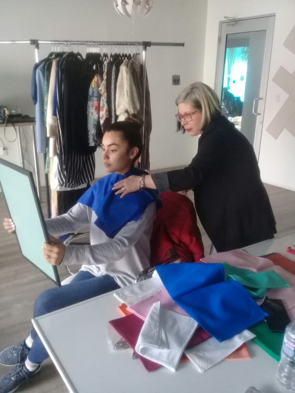 Color colorimetria asesoria asesor disenho de imagen tijuana san diego rosrito mexicali ensenada asuncion cde cnel oviedo caaguazu pilar soniamcrorey miss earth bajacali