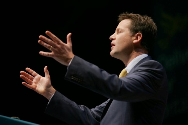 Los secretos de la Comunicacion asertiva eficaz efectiva por Cristina Maciel en exclusiva para SoniaMcRorey Estudio Asuncion Paraguay