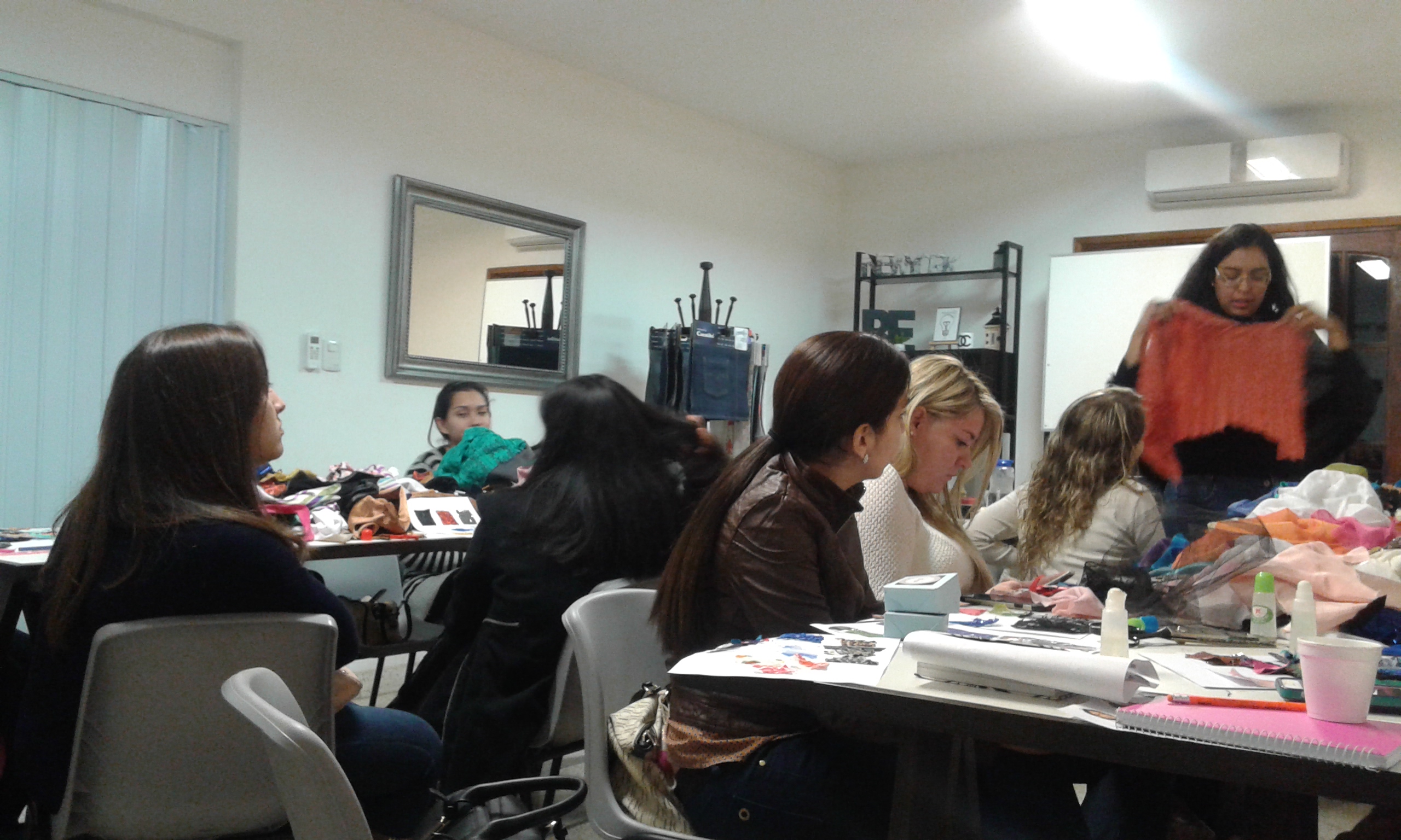 SoniaMcRorey-Estudio-Asesoria-Asesor-Asesora-Moda-Estilo-Blog-Blogger-Fashionista-Fashion-Trend-Trendy-telas-textil-curso-taller-asu-py