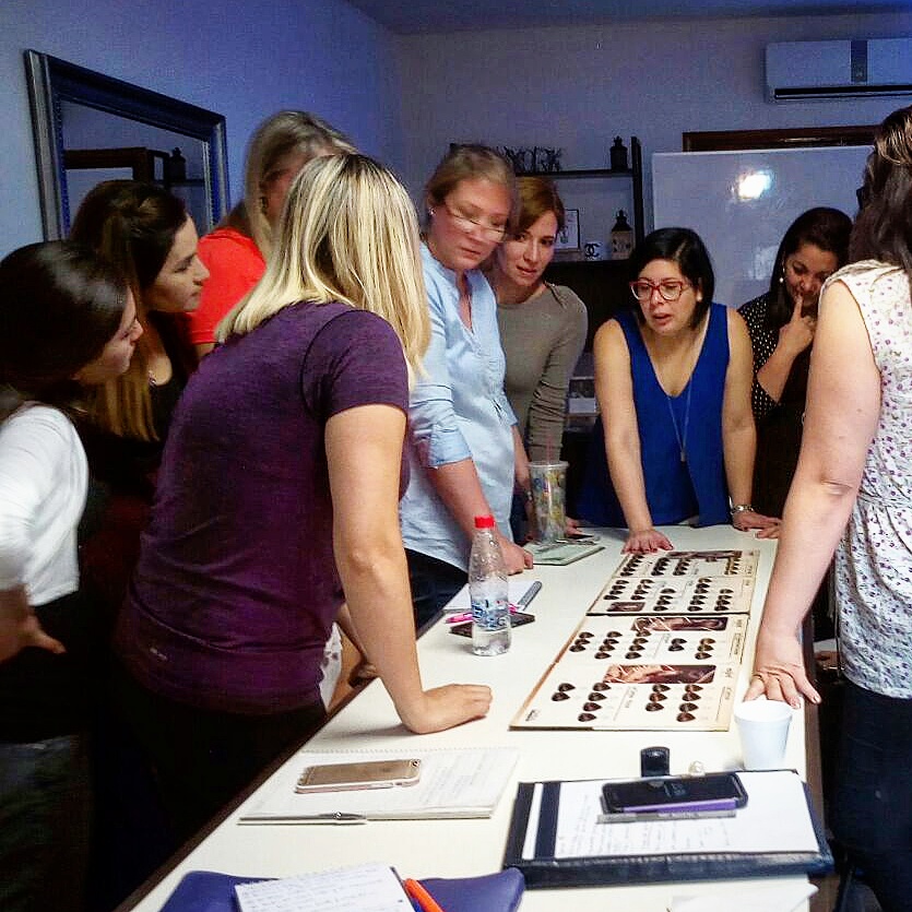 SoniaMcRorey Consultora de Imagen - PersonalShopper-Miembro de AICI - Latina-Habla Hispana- Armonia Autoestima Empoderamiento BellezaReal ImagenAutentica